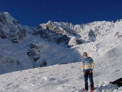 592.JPG (82761 bytes)