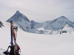 1763.jpg (43966 bytes)