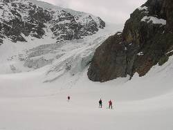 2025.jpg (578371 bytes)