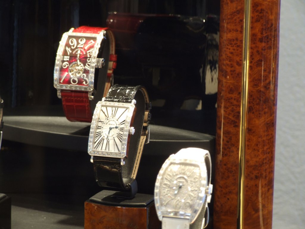 Cliquer pour voir l'image suivante