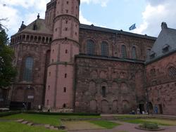 Click to see big picture (1024x768 pixels; 100 KB)