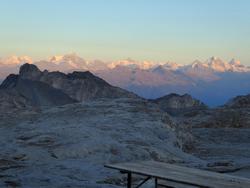 Click to see big picture (1024x768 pixels; 74 KB)