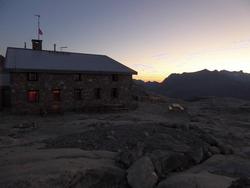 Click to see big picture (1024x768 pixels; 55 KB)